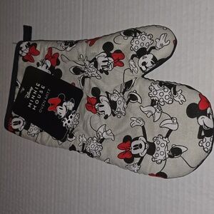 Disney Minnie Mouse Oven Mitt